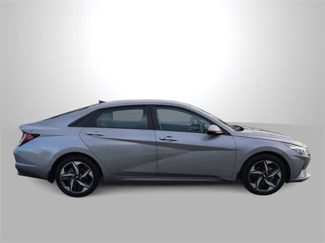 Thumbnail: 2023 Hyundai Elantra - 9