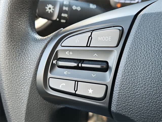 Thumbnail: 2023 Hyundai Venue - 22