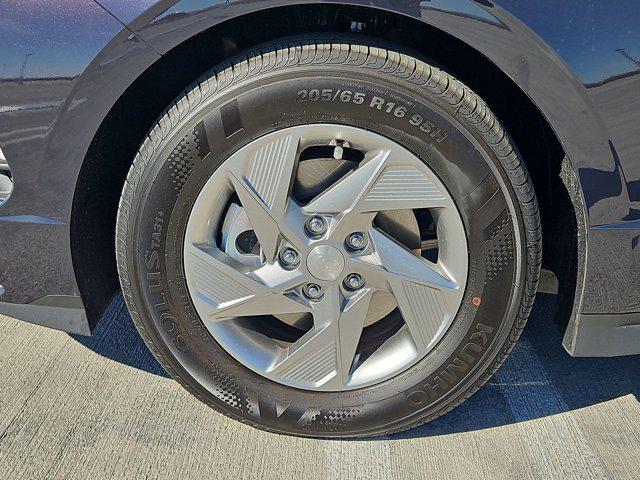 Thumbnail: 2026 Hyundai Sonata - 13