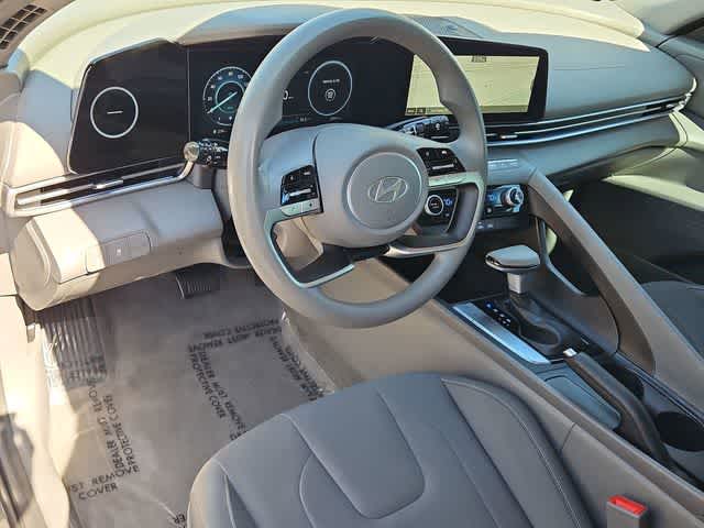 Thumbnail: 2024 Hyundai Elantra - 10