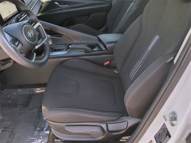 Thumbnail: 2024 Hyundai Elantra - 16