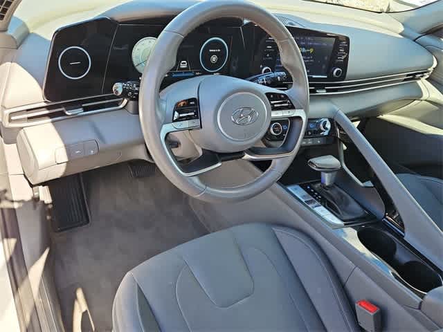 Thumbnail: 2022 Hyundai Elantra - 10