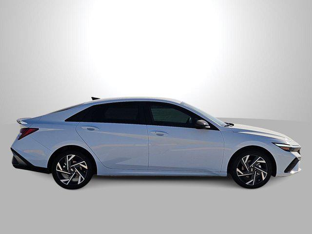 Thumbnail: 2025 Hyundai Elantra - 9
