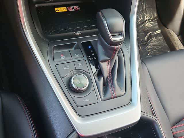 Thumbnail: 2025 Toyota RAV4 - 33