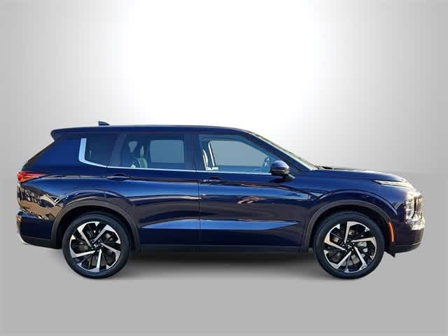 Thumbnail: 2022 Mitsubishi Outlander - 9