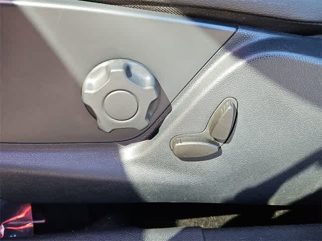 Thumbnail: 2019 Ford EcoSport - 17