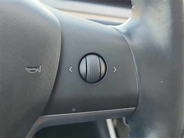 Thumbnail: 2018 Tesla Model 3 - 25