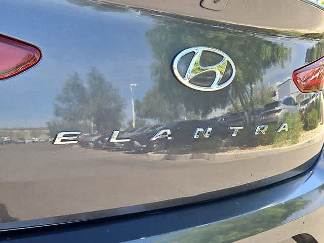 Thumbnail: 2020 Hyundai Elantra - 12