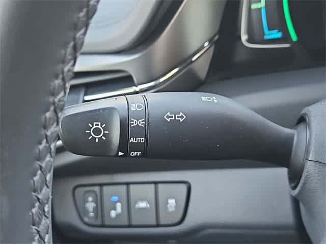 Thumbnail: 2020 Hyundai Ioniq - 26