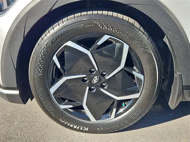 Thumbnail: 2023 Hyundai Ioniq 5 - 13