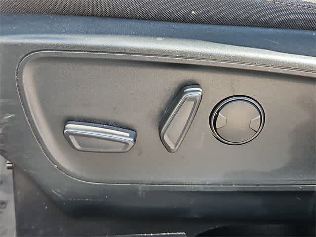 Thumbnail: 2020 Ford Escape - 17