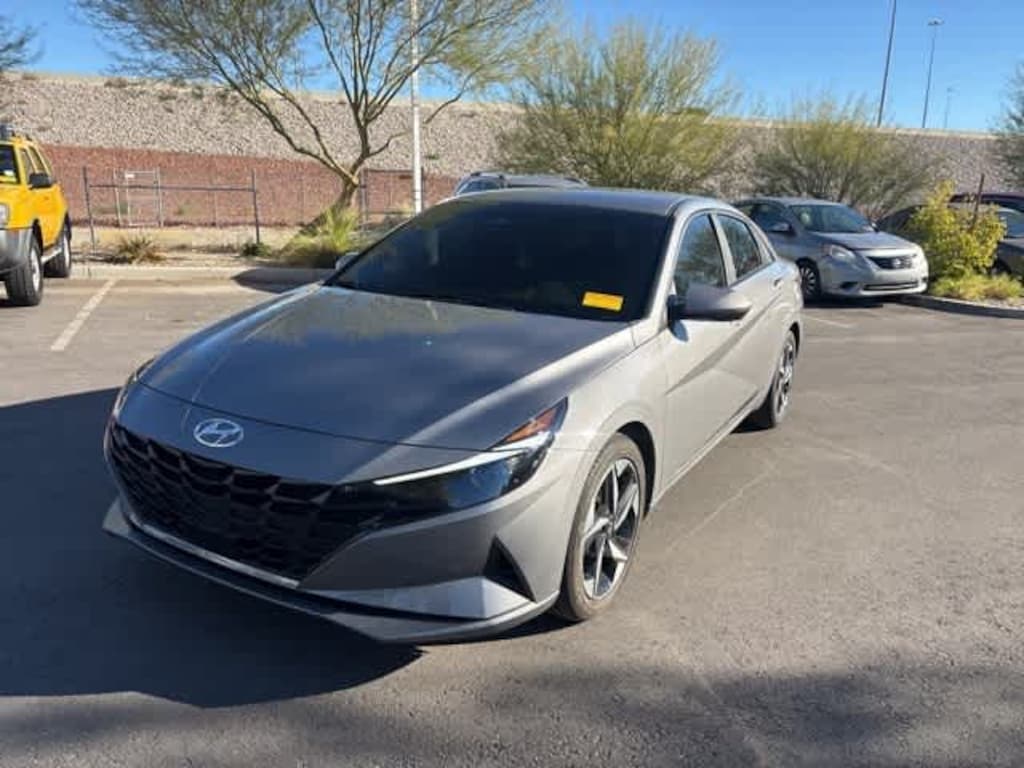 Used 2023 Hyundai Elantra SEL Sedan