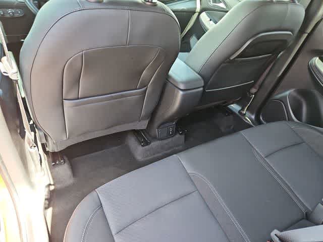 Thumbnail: 2022 Buick Encore GX - 18