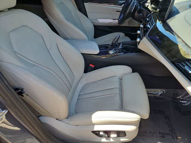 Thumbnail: 2021 BMW 5 Series - 22
