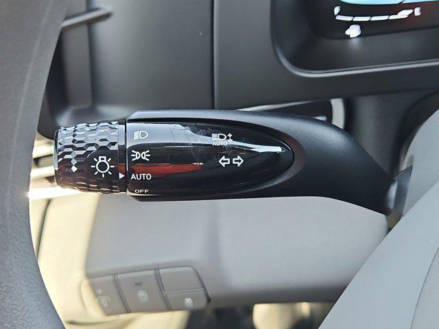 Thumbnail: 2025 Hyundai Elantra - 25