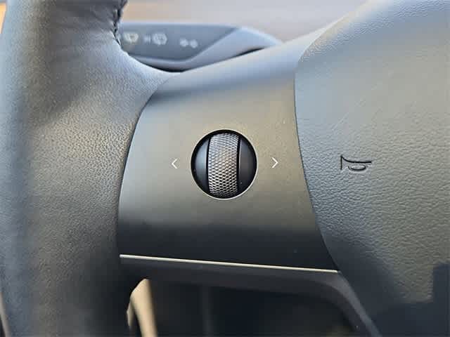 Thumbnail: 2022 Tesla Model Y - 24