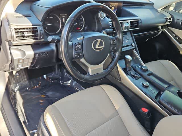 Thumbnail: 2020 Lexus IS - 10