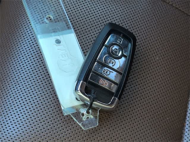 Thumbnail: 2022 Lincoln Aviator - 37