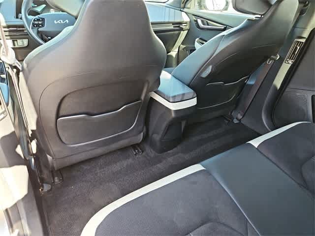 Thumbnail: 2023 Kia EV6 - 18
