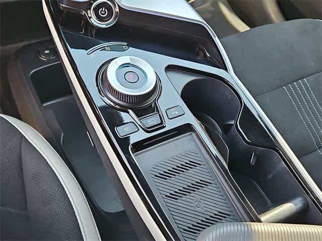 Thumbnail: 2023 Kia EV6 - 33