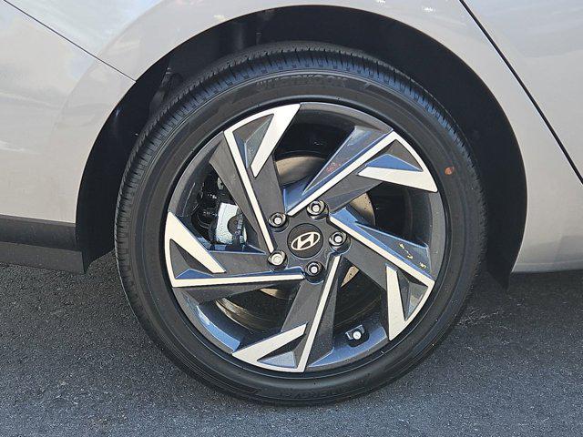 Thumbnail: 2025 Hyundai Elantra - 11