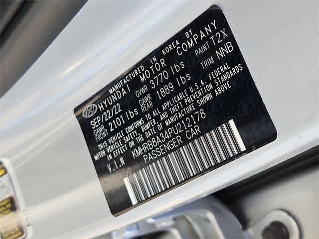 Thumbnail: 2023 Hyundai Venue - 33