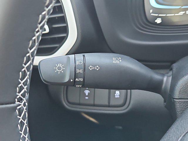 Thumbnail: 2025 Hyundai Venue - 25