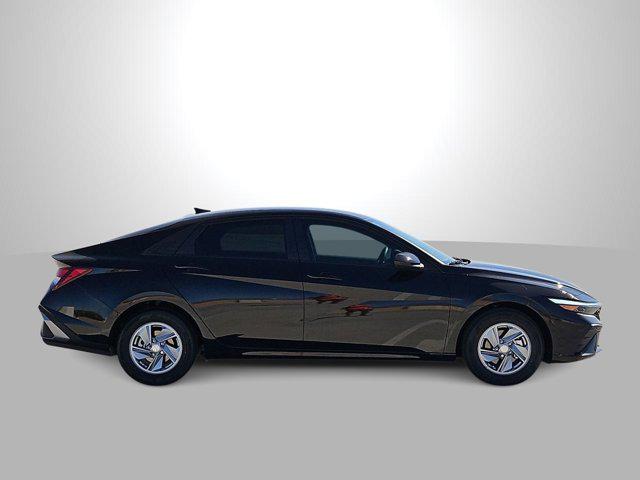 Thumbnail: 2025 Hyundai Elantra - 9