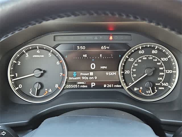 Thumbnail: 2022 Mitsubishi Outlander - 33