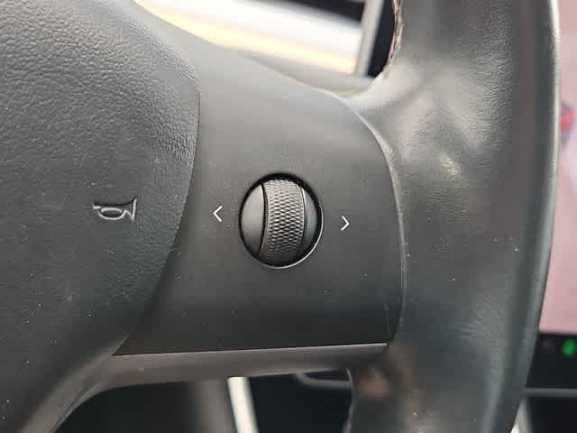 Thumbnail: 2019 Tesla Model 3 - 25