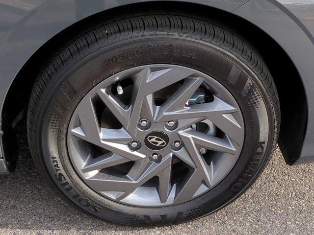 Thumbnail: 2026 Hyundai Elantra - 13