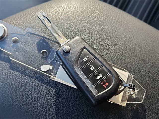 Thumbnail: 2020 Toyota Camry - 33