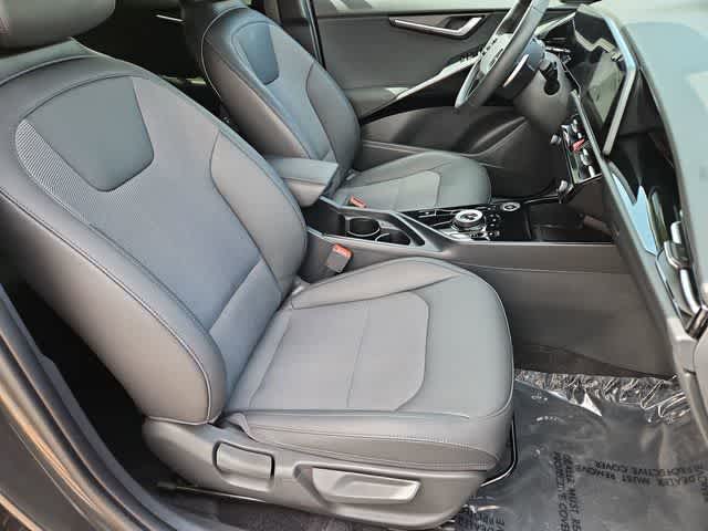 Thumbnail: 2025 Kia Niro - 21