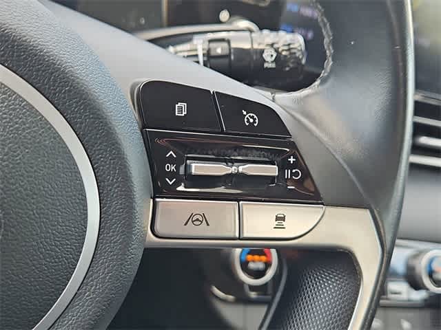 Thumbnail: 2022 Hyundai Elantra - 25