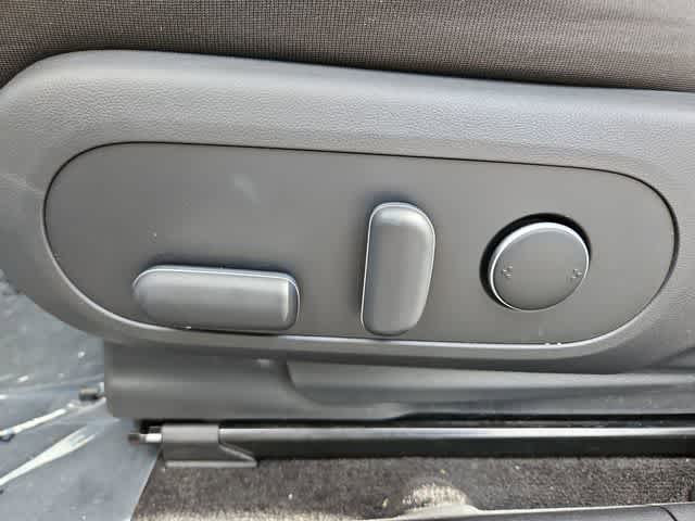 Thumbnail: 2024 Hyundai Ioniq 5 - 17