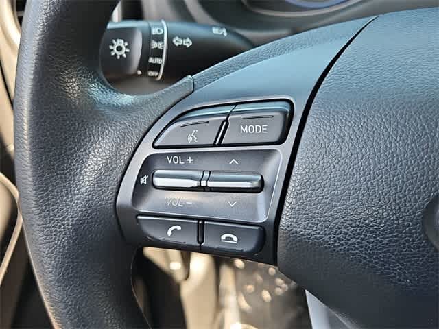 2021 Hyundai Kona SE 22