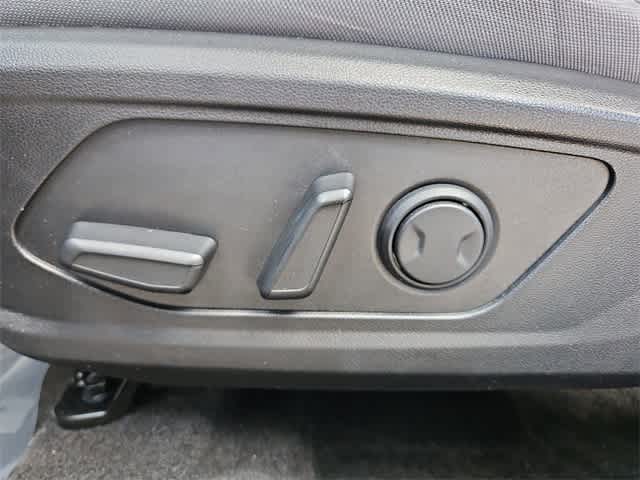 Thumbnail: 2023 Hyundai Santa Cruz - 17