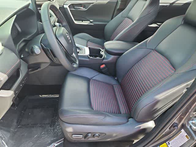 Thumbnail: 2025 Toyota RAV4 - 16