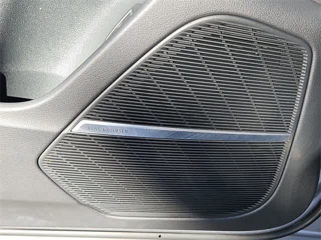 Thumbnail: 2022 Audi Q8 - 32