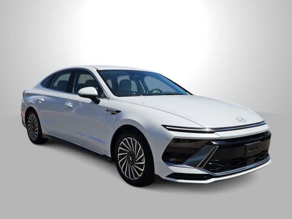 Used 2025 Hyundai Sonata Hybrid SEL Sedan