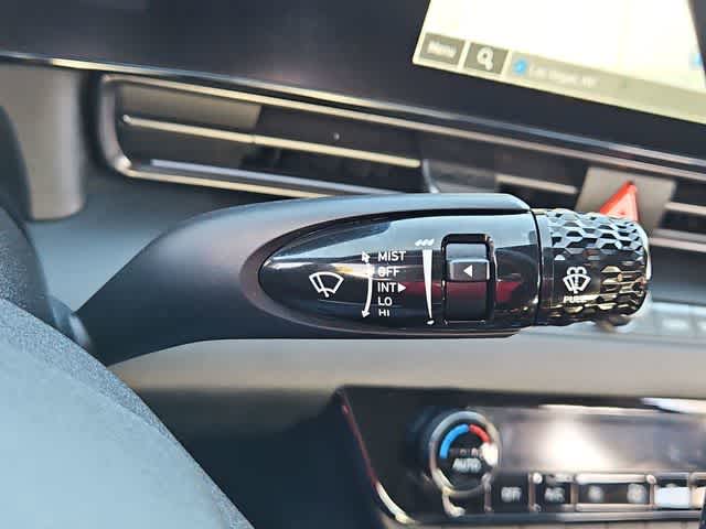 Thumbnail: 2022 Hyundai Elantra - 24