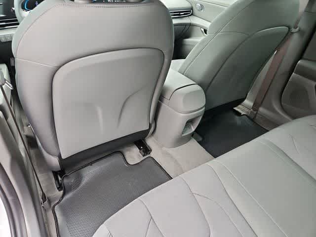 Thumbnail: 2025 Hyundai Elantra - 17