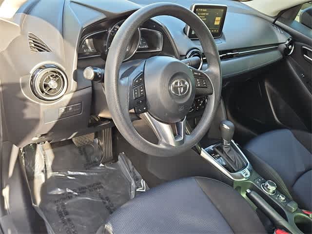 Thumbnail: 2017 Toyota Yaris iA - 10