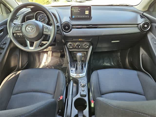 Thumbnail: 2017 Toyota Yaris iA - 15