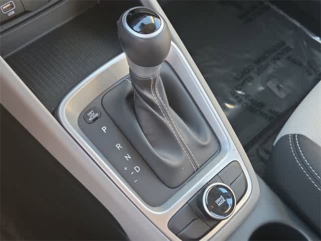 Thumbnail: 2023 Hyundai Venue - 31