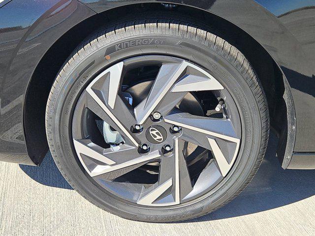 Thumbnail: 2025 Hyundai Elantra - 13