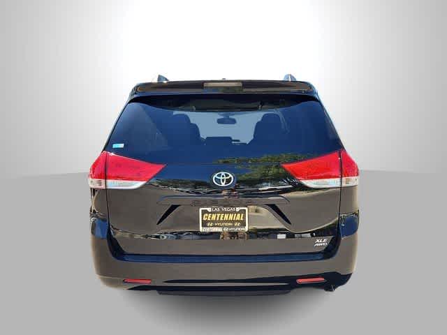 Thumbnail: 2012 Toyota Sienna - 7