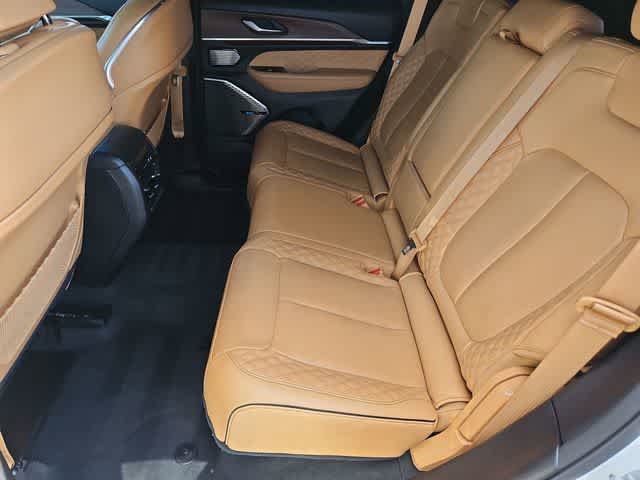 Thumbnail: 2022 Jeep Grand Cherokee - 21