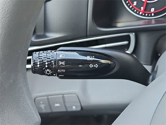 Thumbnail: 2023 Hyundai Elantra - 25