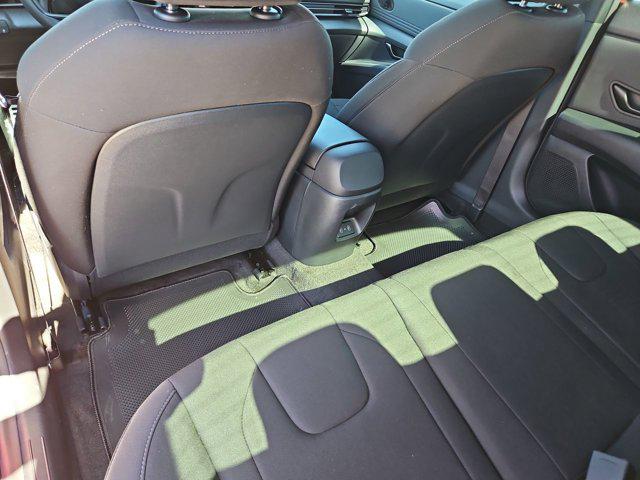 Thumbnail: 2025 Hyundai Elantra - 17